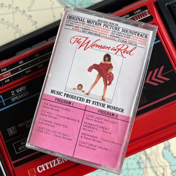 Vintage 1984 The Woman in Red Soundtrack Stevie Wonder Cassette Tape - Picture 1 of 3